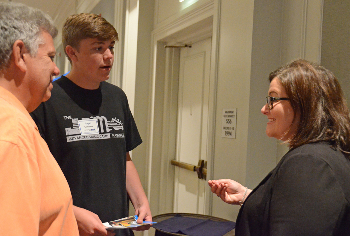 Les and Logan Sizemore learn more about the engineering technology and mechatronics programs at MTSU.