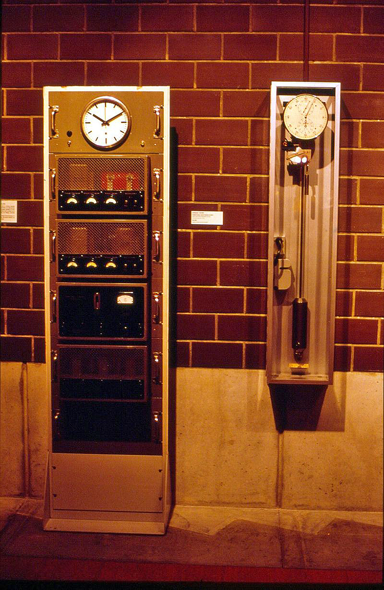 Early quartz clocks