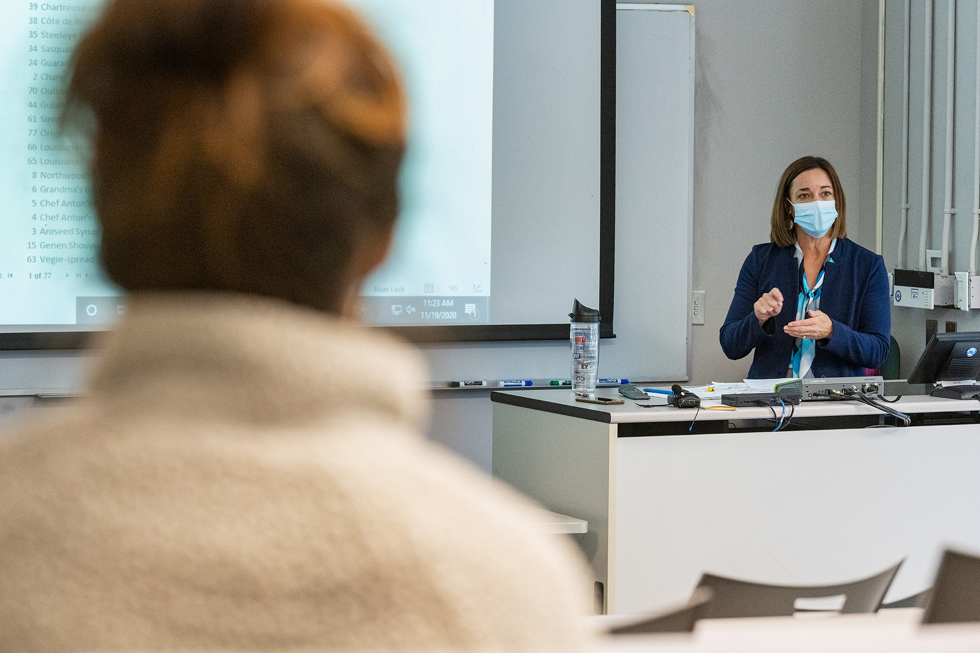 Andrea Kelton, Accounting faculty, teaching in Business and Aerospace Building (BAS). (Photo: Andy Heidt)