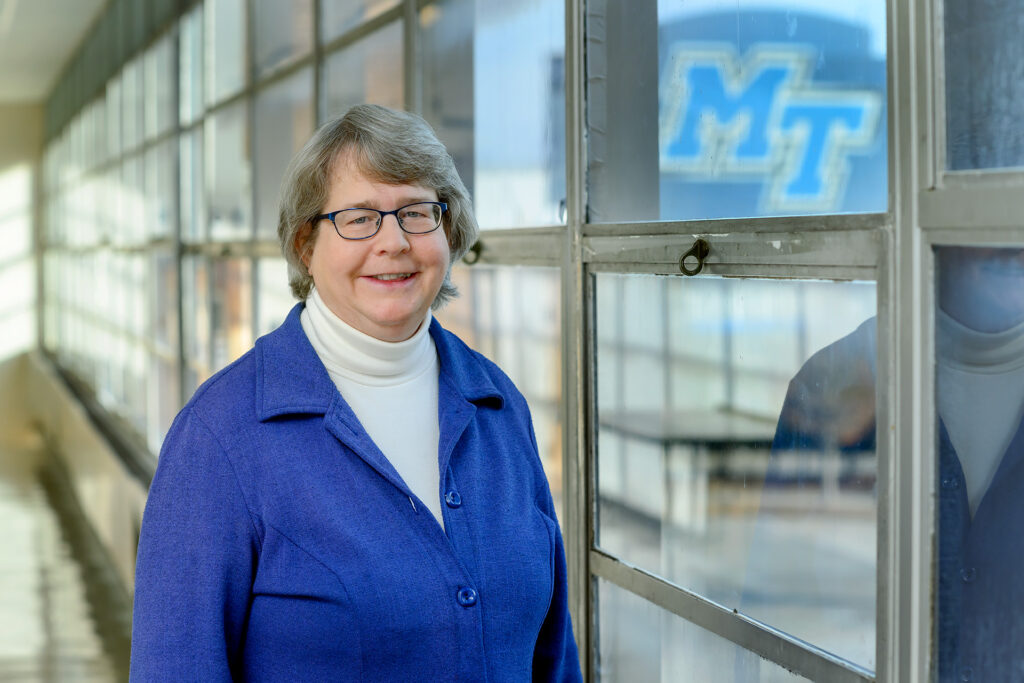 Dovie Kimmins, Mathematical Sciences faculty profile at KOM. (Photo: J. Intintoli)
