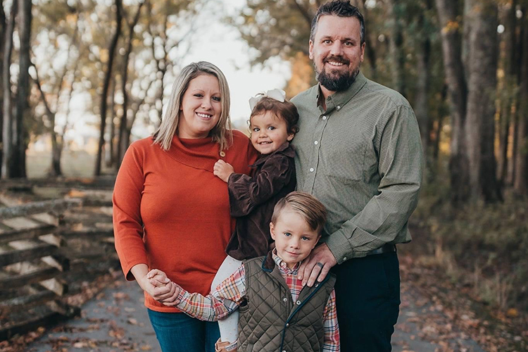 MTSU integrated studies major Nicole Ford, left, is scheduled to graduate this summer. The 33-year-old Murfreesboro resident and restaurant owner returned to MTSU after several years to finish her degree through University College’s flexible programs for working professionals. Pictured with her are husband Eric, far right, and their children Bailey Kate and Jackson, standing. (Submitted photo)