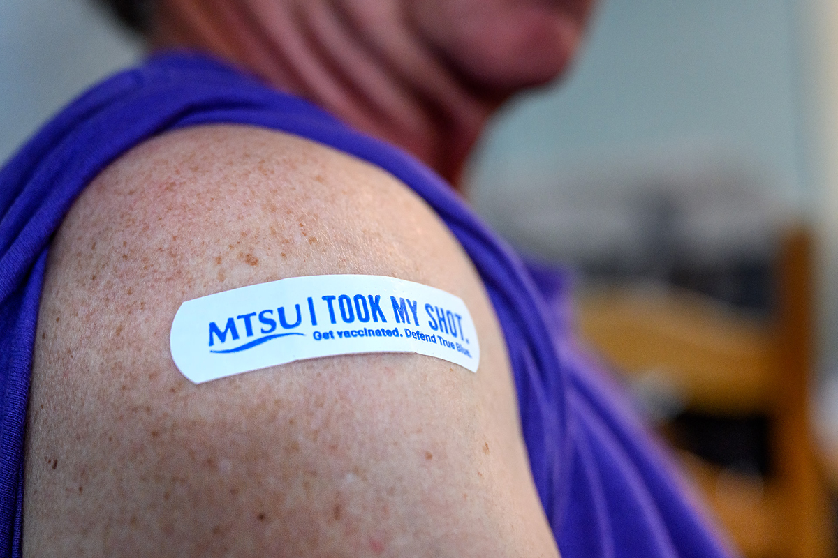 MTSU nurses giving Covid vaccinations at Journey Home. Mike Revoir