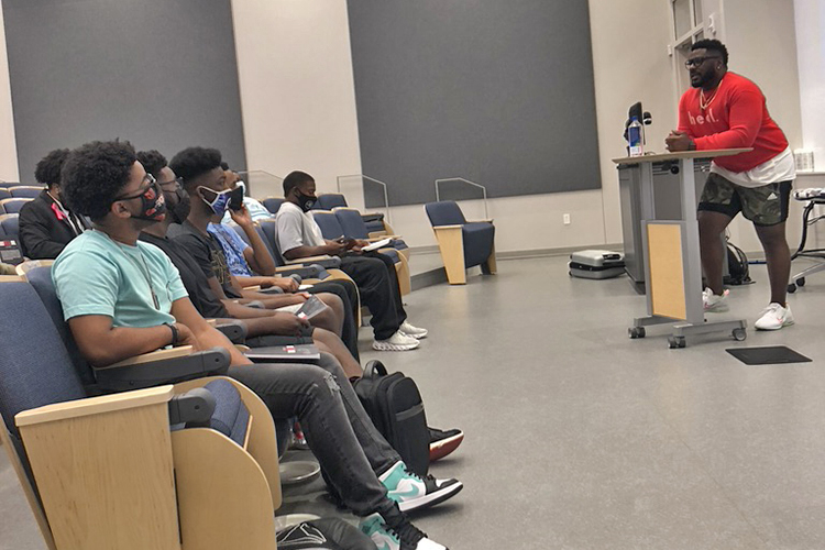 Jay Barnett, an author, speaker, family therapist and mental health coach, speaks to MTSU students participating in the 2021-22 Black Male Lecture Series during an October session in the Academic Classroom Building. The series is sponsored by the Office of Student Success and aims to improve the graduation and retention rates of Black male students on campus. (Submitted photo)