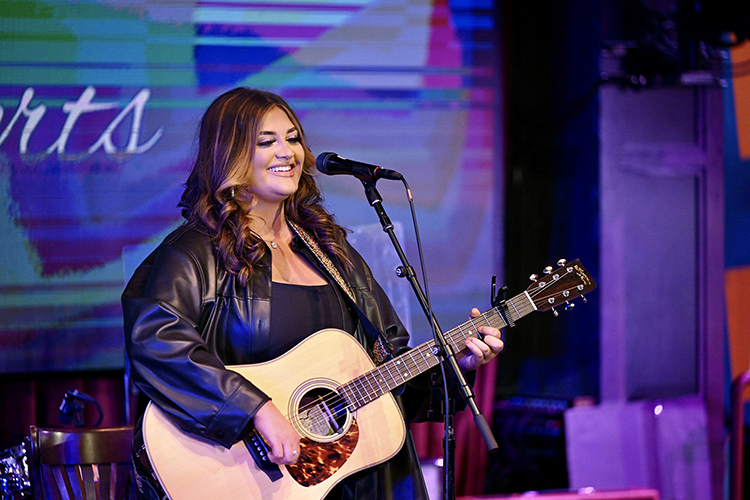 Middle Tennessee State University alumnus and rising country music artist Jaelee Roberts flashes a smile as she performs Feb. 7 at Blake Shelton’s Ole Red restaurant and live music venue in downtown Nashville, Tenn., during a special Music in the City event hosted by Nashville Lifestyles magazine. Roberts opened for fellow alumnus and country superstar Chris Young. (MTSU photo by James Cessna)