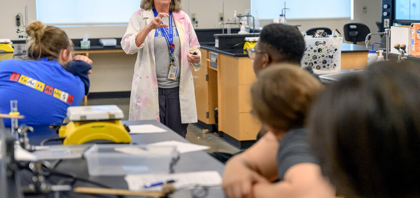 Amy Phelps, professor and interim chair for the Middle Tennessee State University Chemistry Department, addresses a group of high school students attending the 2023 College of Basic and Applied Sciences summer STEM camp in the Science Building on the MTSU campus in Murfreesboro, Tenn. Rising 10th through 12th grade students for the 2024-25 academic year are invited to attend this year’s STEM camp July 15-19. Registration is open until May 15. (MTSU file photo by J. Intintoli)