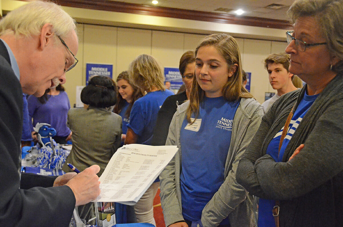 MTSU courts Mollie Flotemersch