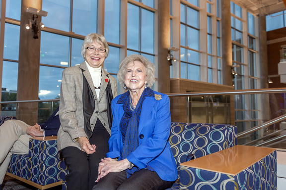 One of MTSU’s most loyal alumni, Dr. Liz Rhea proudly displays hwe “I AM true BLUE” sign during a university Capital Campaign luncheon. The Murfreesboro resident and Eagleville, Tenn., native died Thursday, May 30. (MTSU file photo by Andy Heidt)