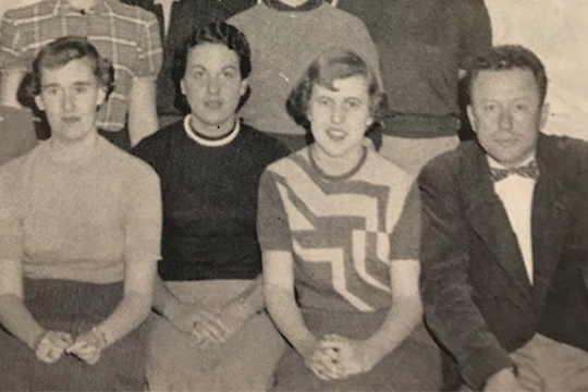 One of MTSU’s most loyal alumni, Dr. Liz Rhea proudly displays hwe “I AM true BLUE” sign during a university Capital Campaign luncheon. The Murfreesboro resident and Eagleville, Tenn., native died Thursday, May 30. (MTSU file photo by Andy Heidt)