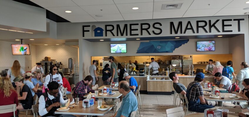 Students and faculty gather in the popular new Farmers Market Dining Hall.