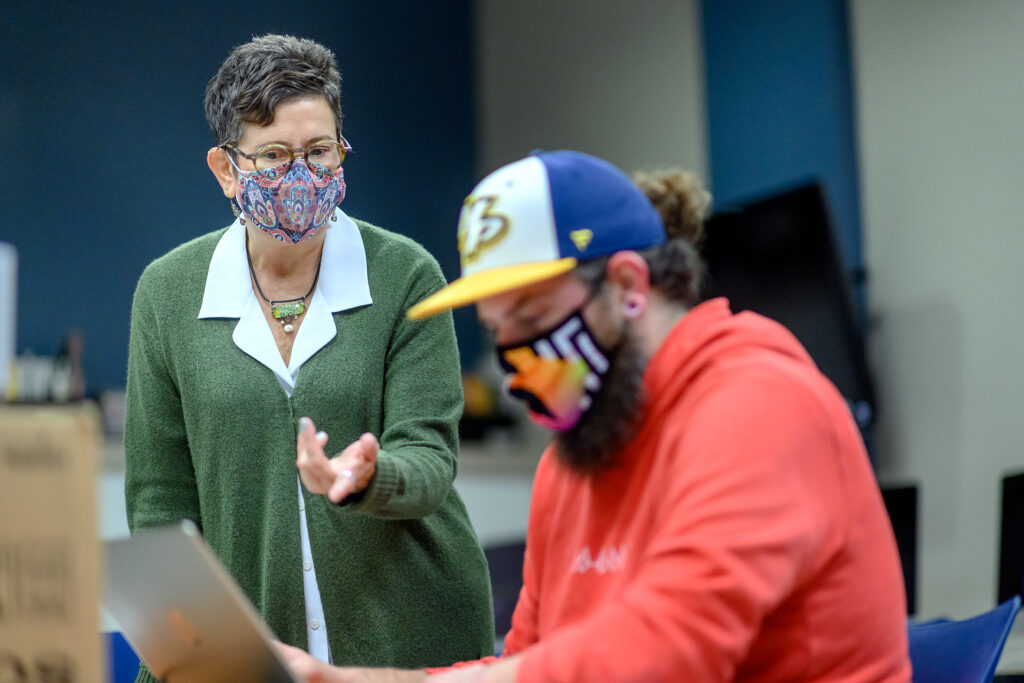 Leslie Haines, School of Journalism and Strategic Media faculty profile at Bragg Media and Entertainment building. (Photo: J. Intintoli)