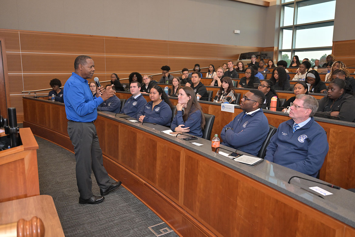 Middle Tennessee State University President Sidney A. McPhee addresses the MTSU Student Government Association during the annual joint meeting with campus administrators held Thursday, Nov. 6, in the Parliamentary Room at the Student Union Building on campus in Murfreesboro, Tenn. (MTSU photo by James Cessna)