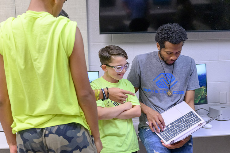 Students from the Boys and Girls Clubs of Rutherford County learn about media literacy during the recent “Come to Voice” summer digital media camp at Middle Tennessee State University in Murfreesboro, Tenn. (MTSU photo by J. Intintoli)