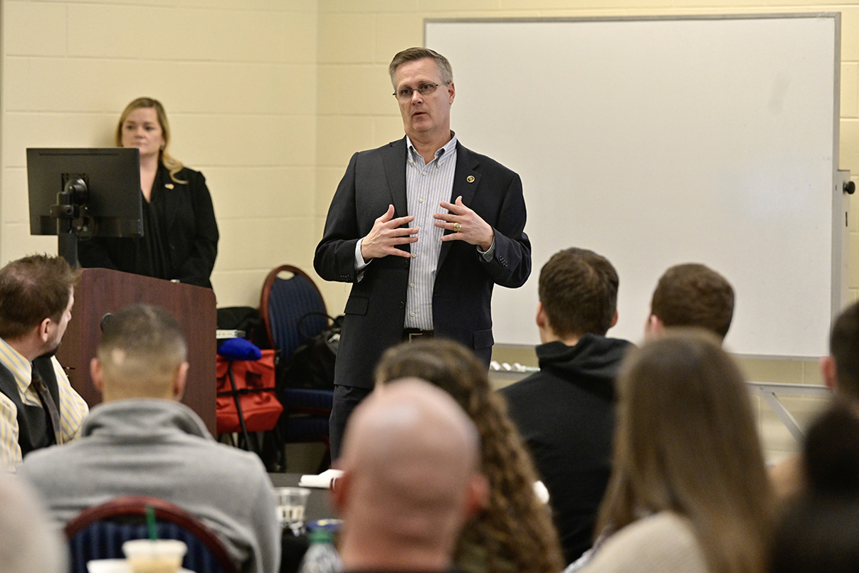 FBI Special Agent Randall J. Bechtel provides details of what potential job applicants will encounter if they pursue opportunities to go to work for the federal agency. Bechtel was one of several agents who made presentations Thursday, Feb. 27, in the KUC during a nearly two-hour presentation, question-and-answer and one-on-one time with the FBI officials. (MTSU photo by Andy Heidt)