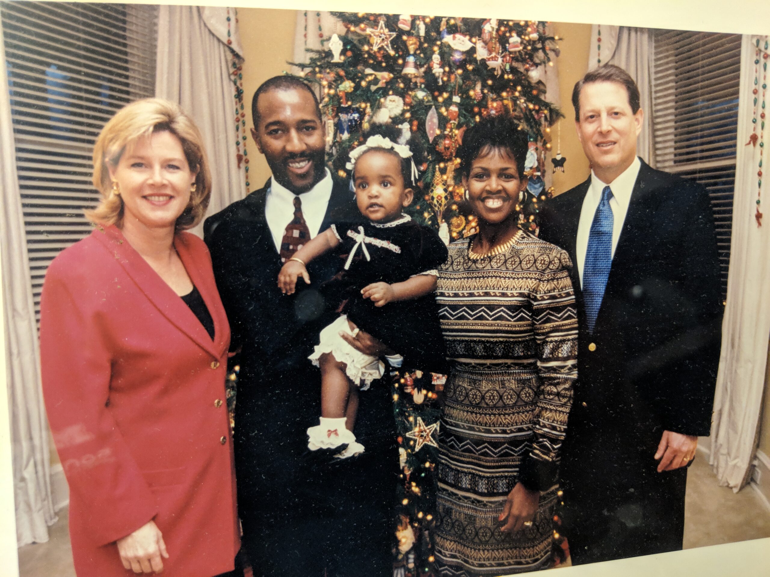 Lynda Williams pictured with former U.S. Vice President Al Gore and his wife Mary Elizabeth Aitcheson Gore. Image provided.