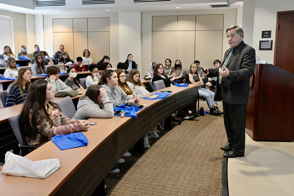 MTSU Dean John Vile, right, shares about University Honors College opportunities with BCA sophomores visiting campus Thursday, March 17, in the Paul W. Martin Sr. Honors Building. Opportunities include special study abroad trips, smaller classroom sizes, the Buchanan Fellowship — the best scholarship available and open to 20 students each year — and more. (MTSU photo by Andy Heidt)