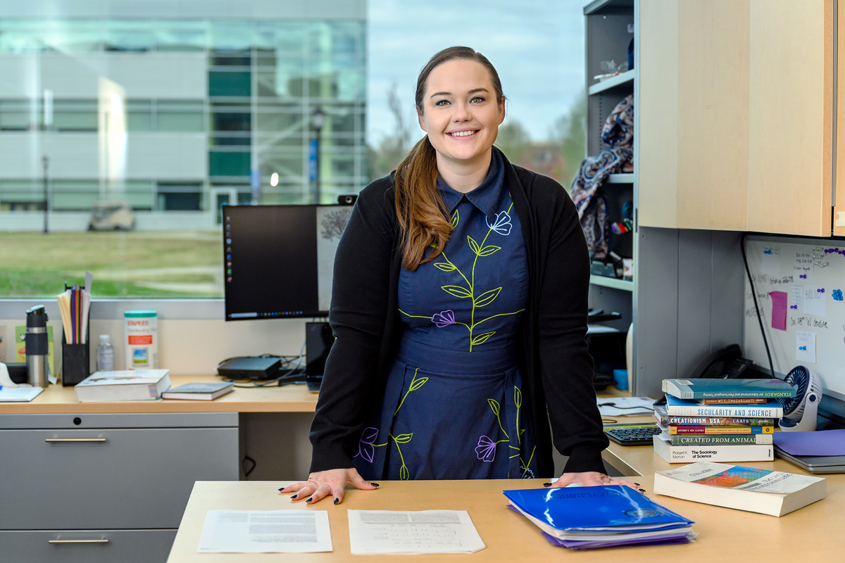 MTSU science education researcher and biology assistant professor Elizabeth Barnes and five colleagues have published in CBE — Life Sciences Education’s quarterly journal. The study suggests that a difference in culture and beliefs between science instructors and students may inadvertently lead to low acceptance of evolution among minority students — particularly Black students — in biology. (MTSU photo by J. Intintoli)