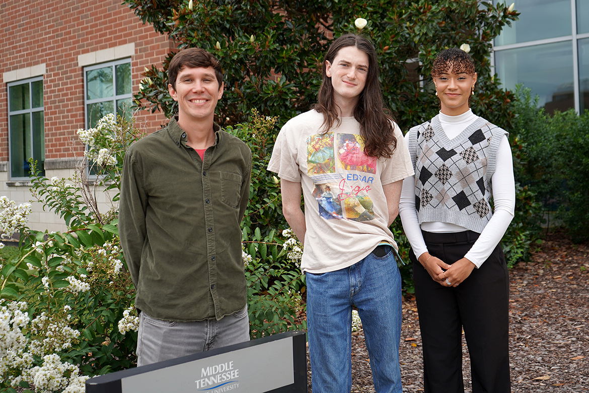 From left, Middle Tennessee State University associate professor of biology Donald Walker and Honors students Ian Wilson and Tatyana Martinez pose for a photo outside the MTSU Science Building on campus in Murfreesboro, Tenn. Under the supervision of Walker, Wilson and Martinez took part in a Research Experience for Undergraduates at MTSU this summer. (MTSU photo by Robin E. Lee)