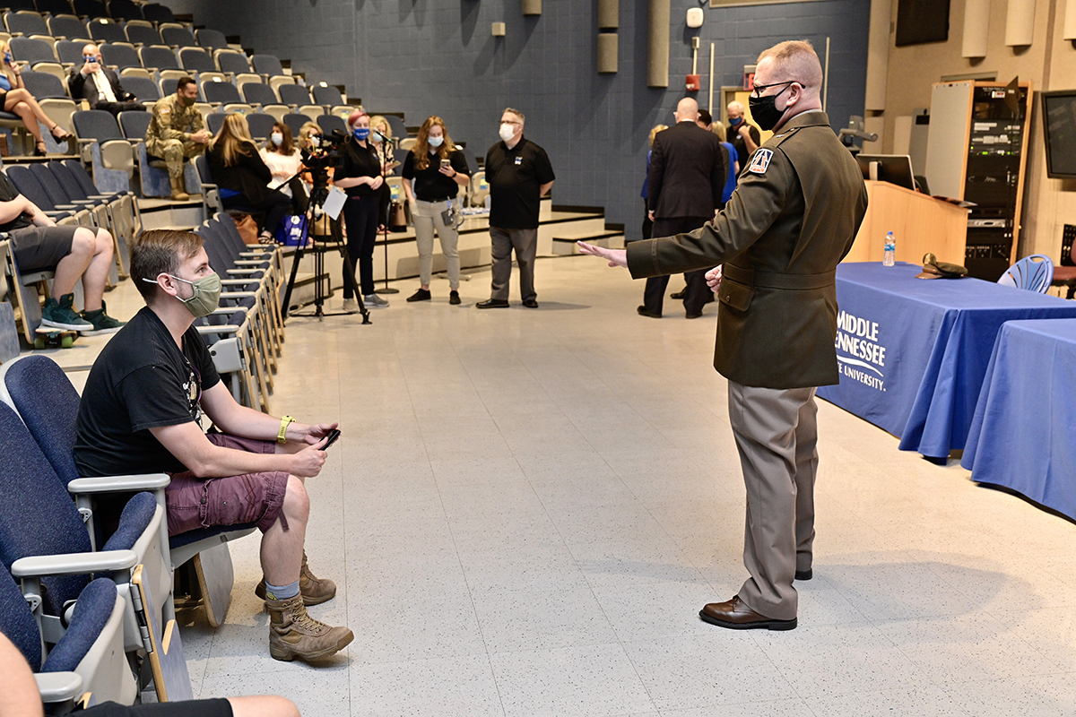 U.S. Army Reserve Brig. Gen. Robert S. Powell Jr., right, talks with MTSU senior Anthony Espinosa, a veteran, during Powell’s session with computer and data science students and MTSU officials Monday, April 12, in the Learning Resources Center. Powell, who is the 17th MTSU alumnus to become a general officer, was recognized with the unveiling of a commemorative brick while on campus. (MTSU photo by Andy Heidt)