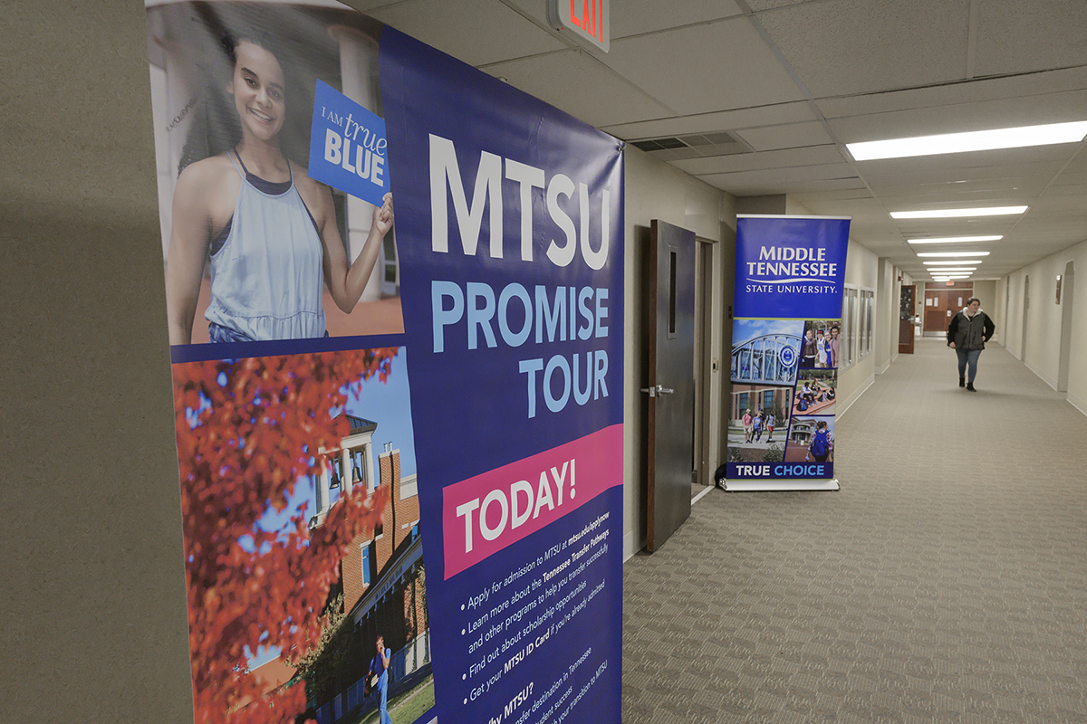 Prospective MTSU transfer students can follow the signs to any of the nine upcoming “promise Tour events at community colleges across Tennessee from Jan. 28 until Feb. 13. MTSU admissions transfer staff can assist with the transfer process. (MTSU file photo by Andy Heidt)